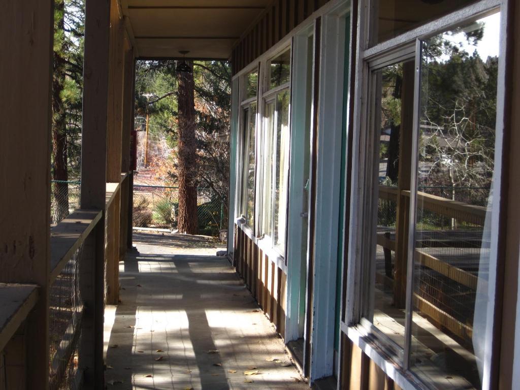 Big Bear Inn Big Bear Lake Exterior photo